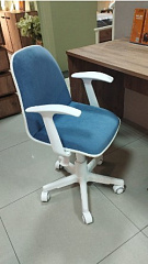 Компьютерное кресло 