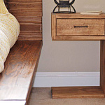 Деревянный столик у кровати: функциональность, основы...