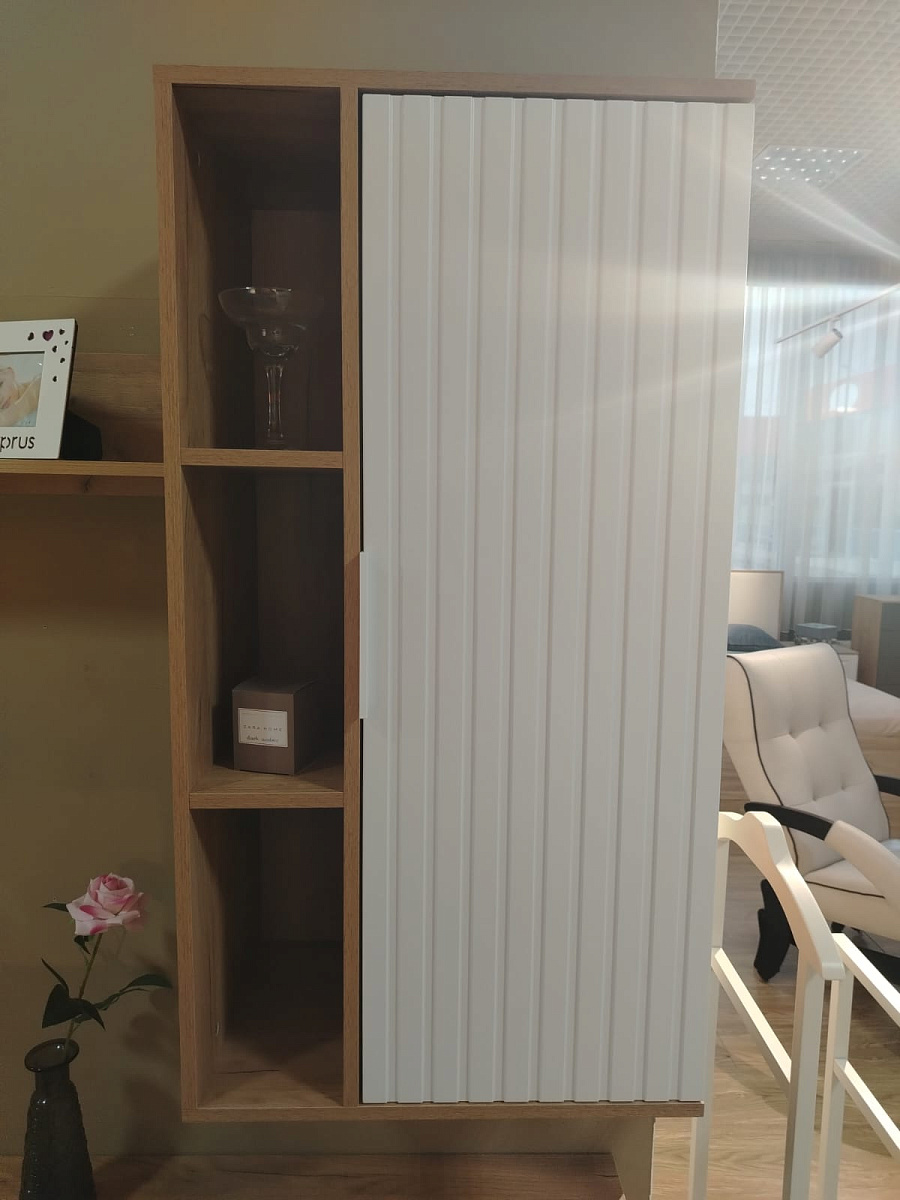 Хилтон Шкаф настенный