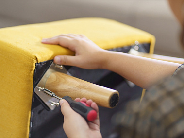 Варианты ремонта диванов: как продлить жизнь любимой мебели?